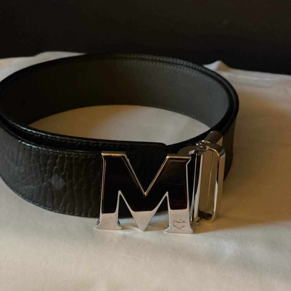 Men’s MCM black leather belt with silver buckle
